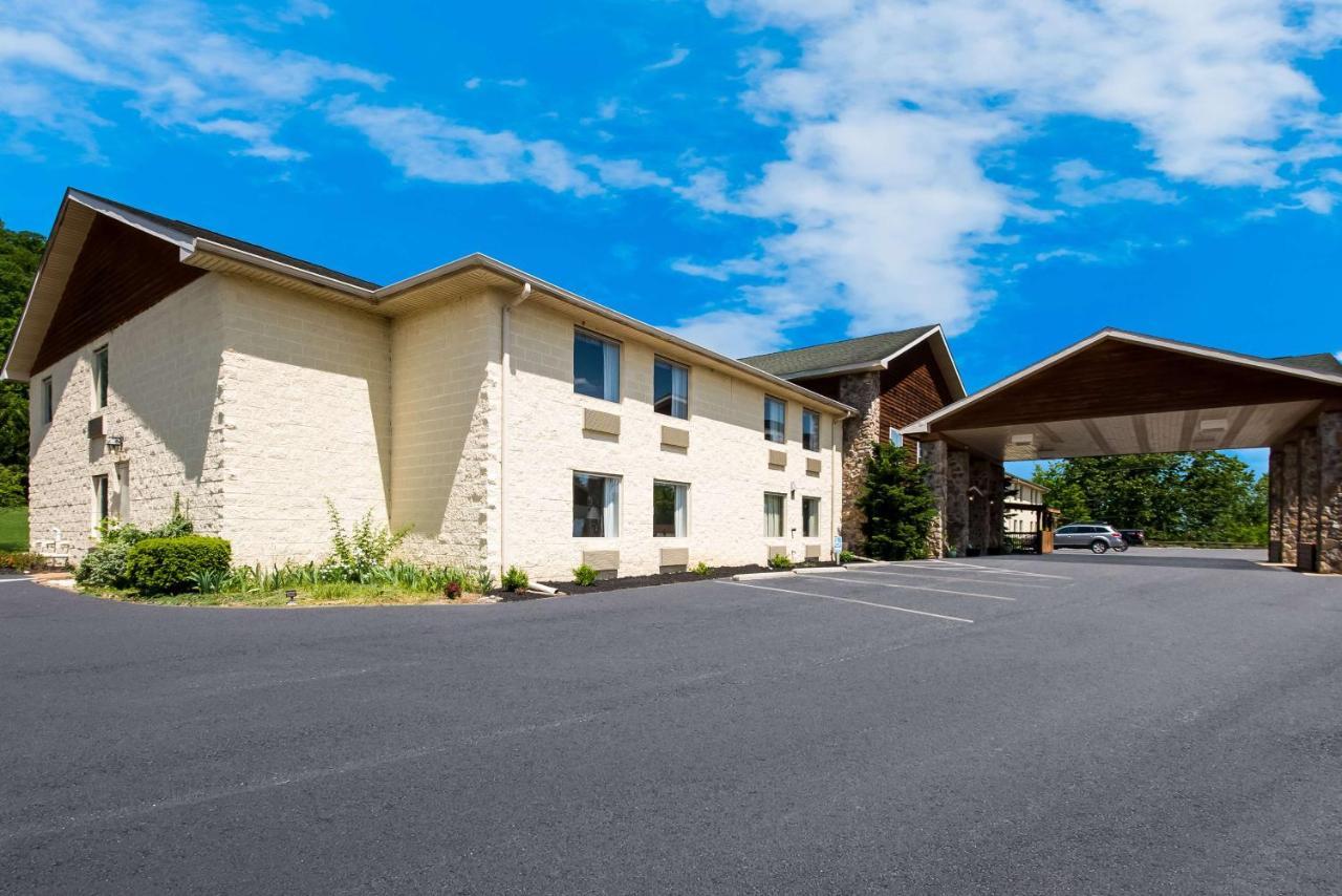 SureStay Plus Hotel by Best Western Berkeley Springs Exterior foto