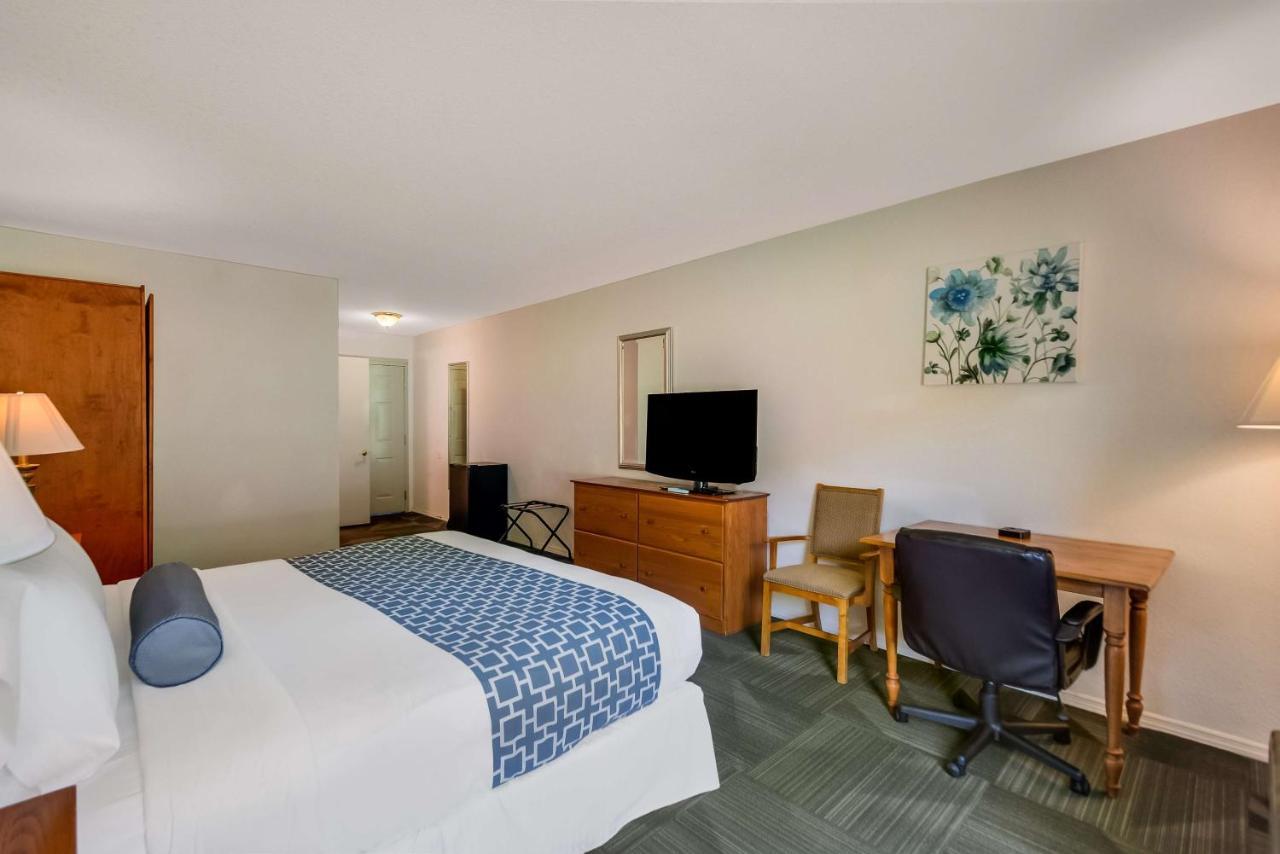SureStay Plus Hotel by Best Western Berkeley Springs Exterior foto