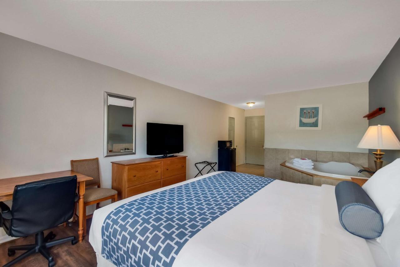 SureStay Plus Hotel by Best Western Berkeley Springs Exterior foto