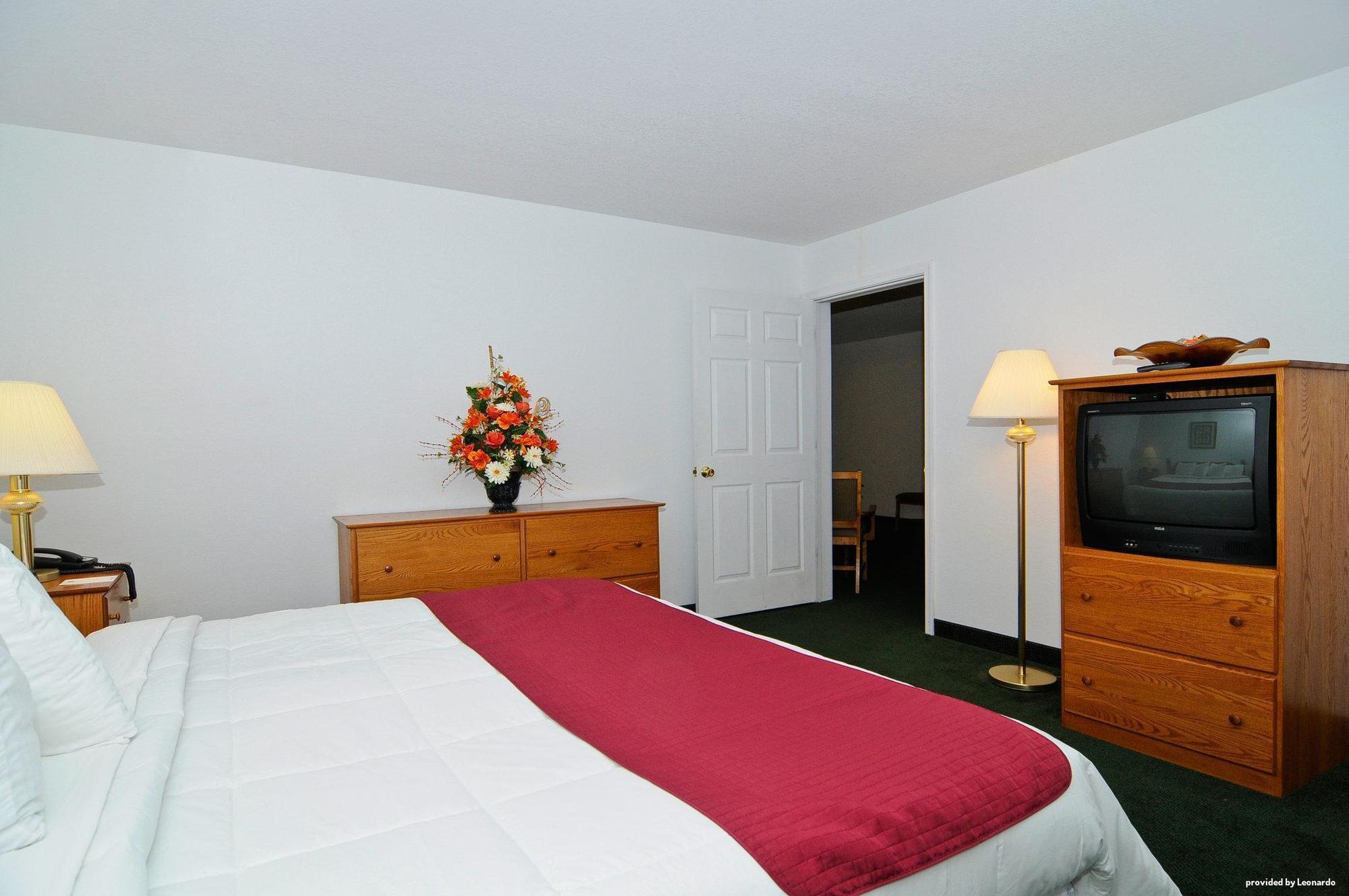 SureStay Plus Hotel by Best Western Berkeley Springs Zimmer foto