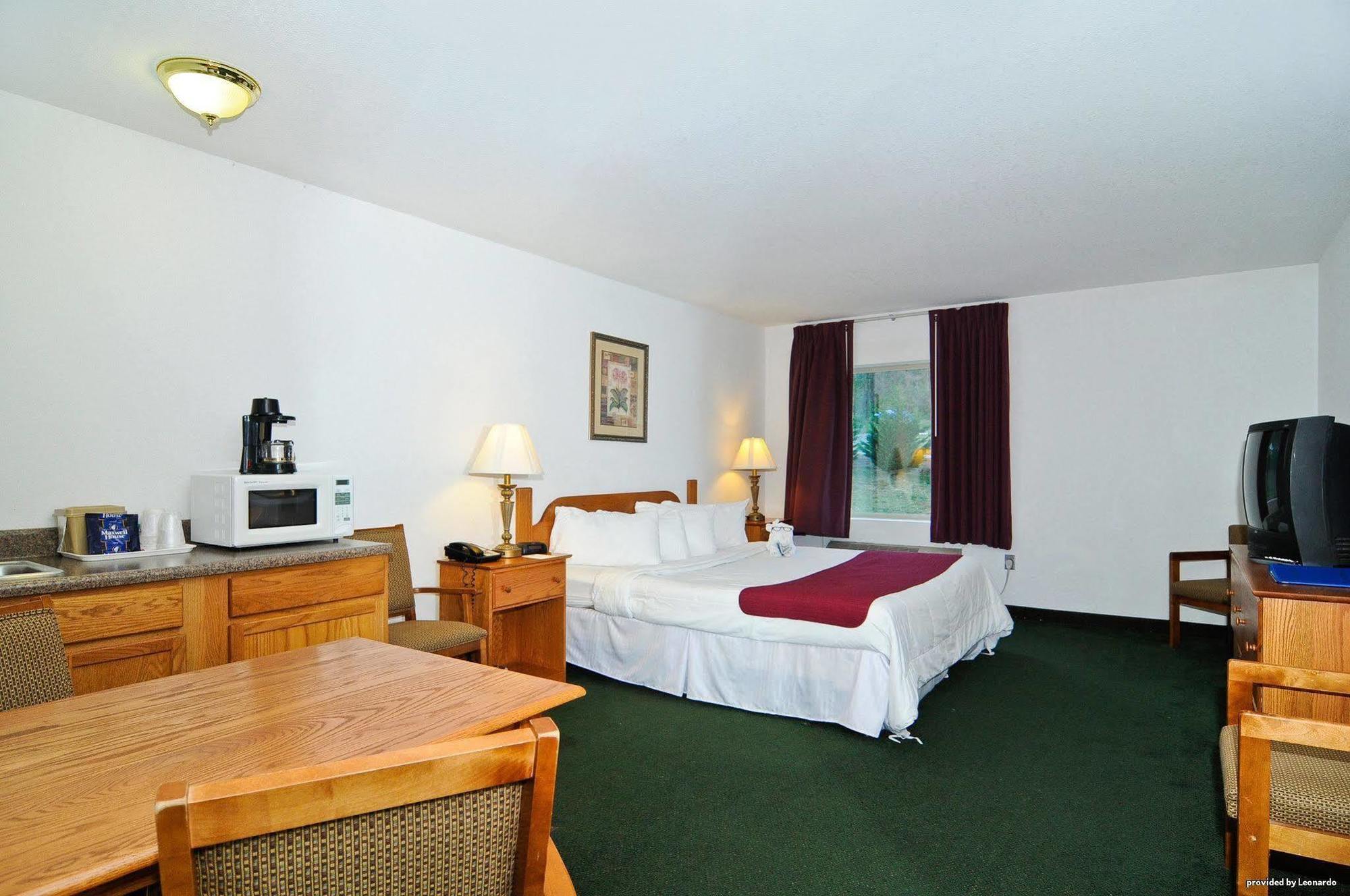 SureStay Plus Hotel by Best Western Berkeley Springs Zimmer foto