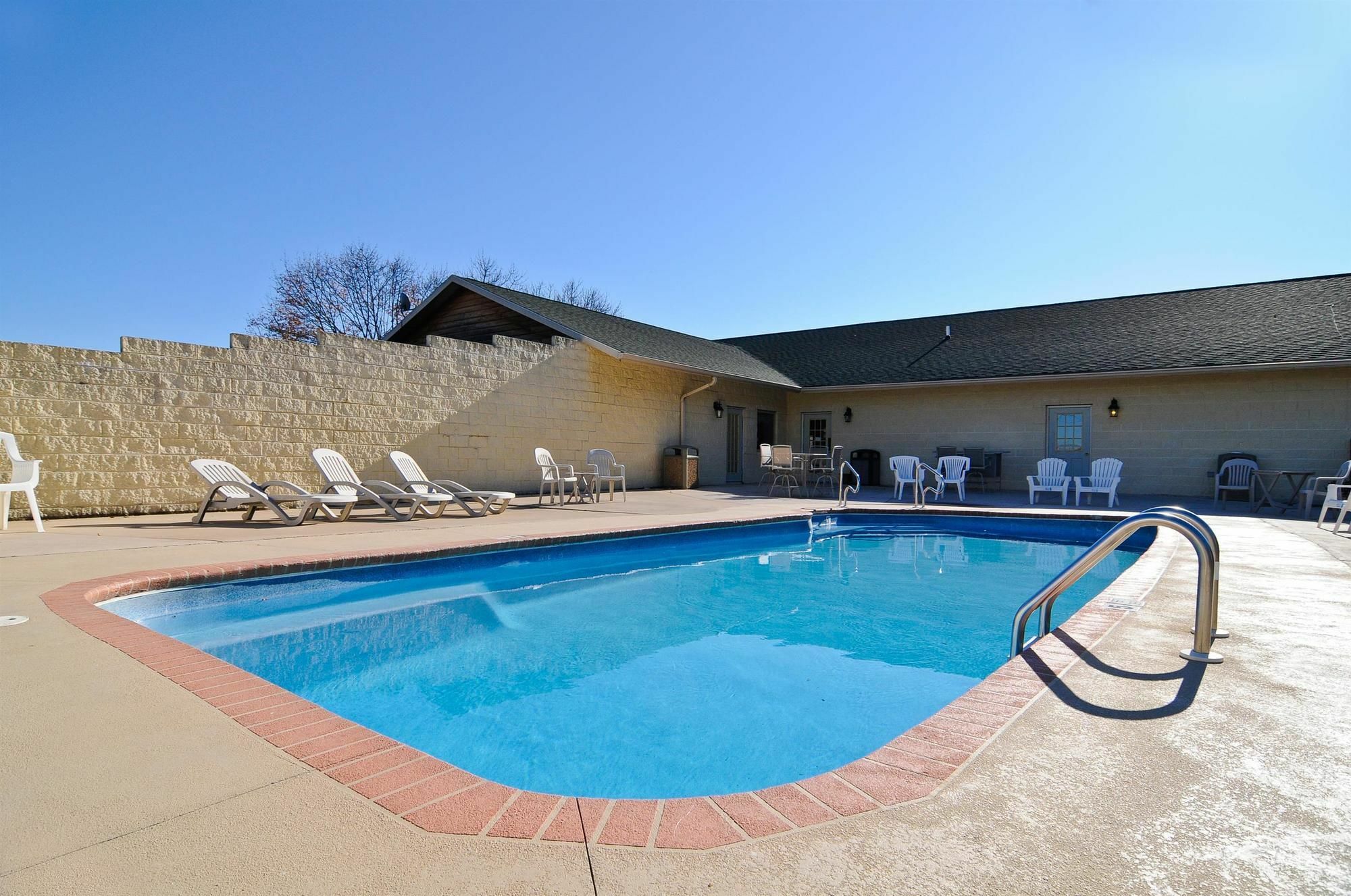 SureStay Plus Hotel by Best Western Berkeley Springs Exterior foto